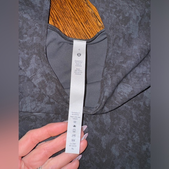 Lululemon Align Tee NWT - Picture 5 of 6